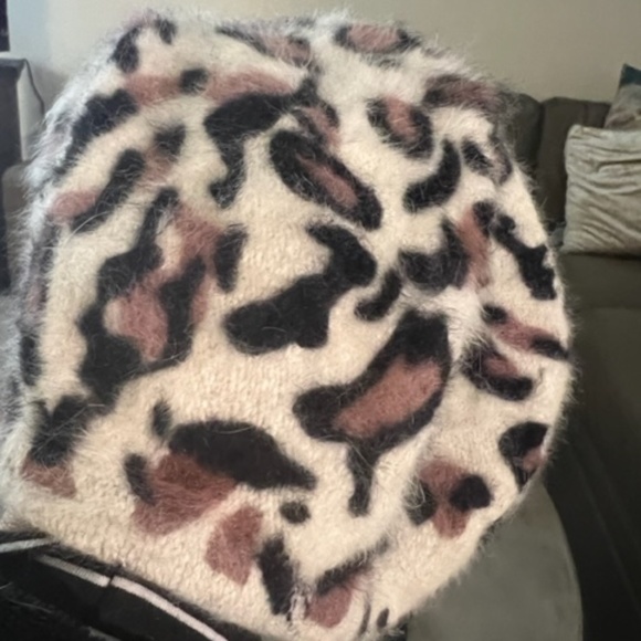 Beret - leopard - Picture 4 of 4